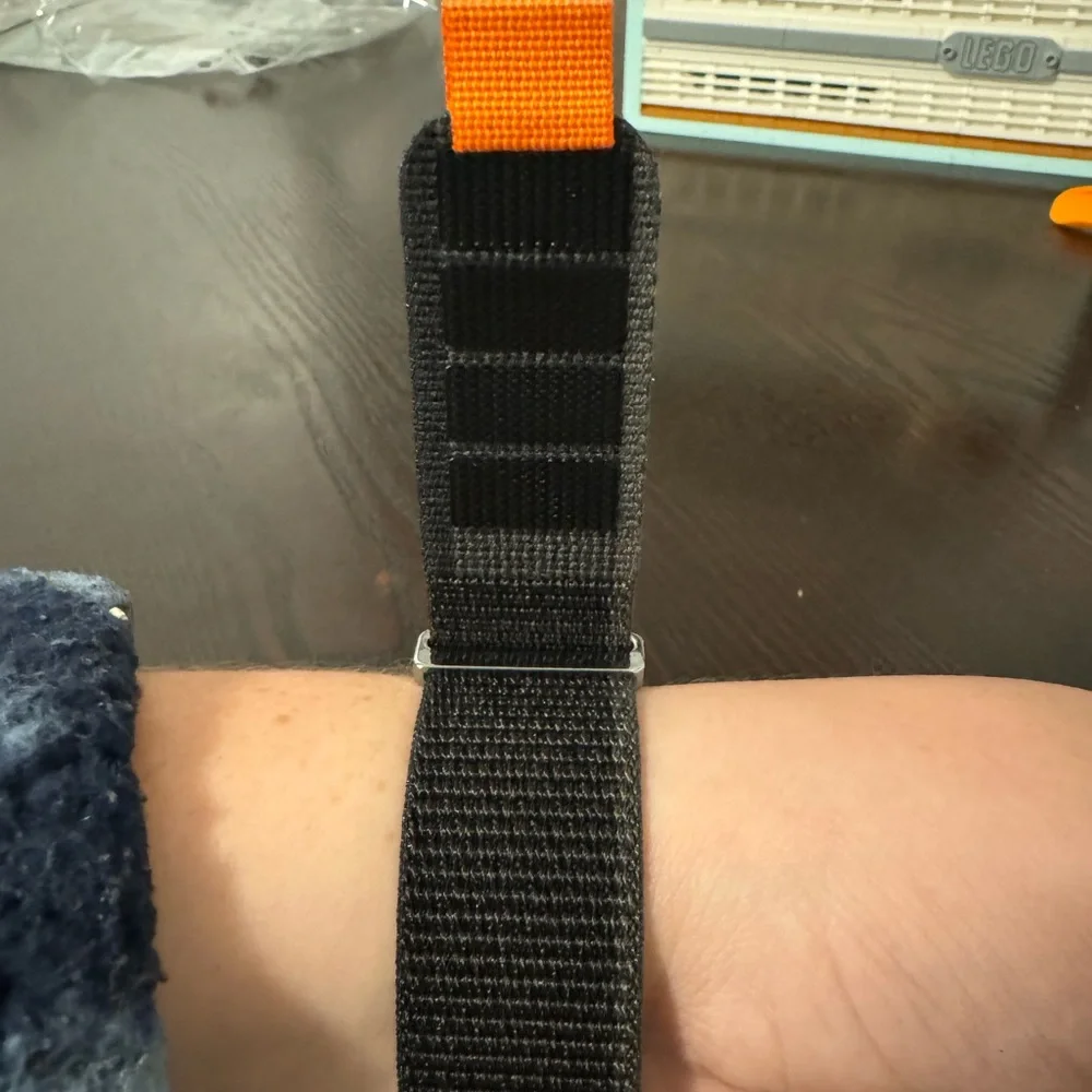 NWT Trail Loop Sport Band - Apple Watch Band Adjustable Velcro Nylon Strap